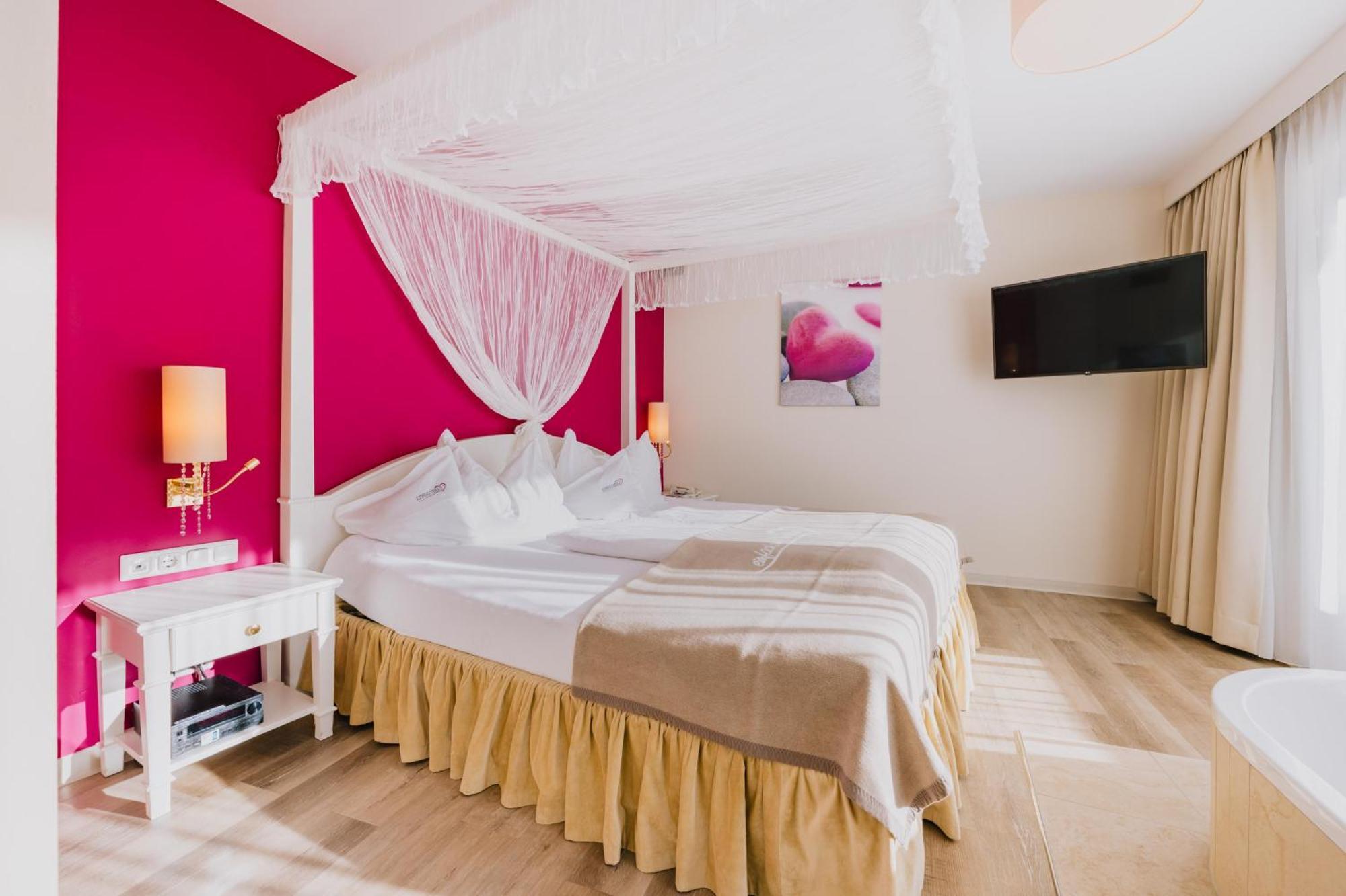 Alpen-Herz Romantik & Spa - Adults Only Ladis Exterior photo