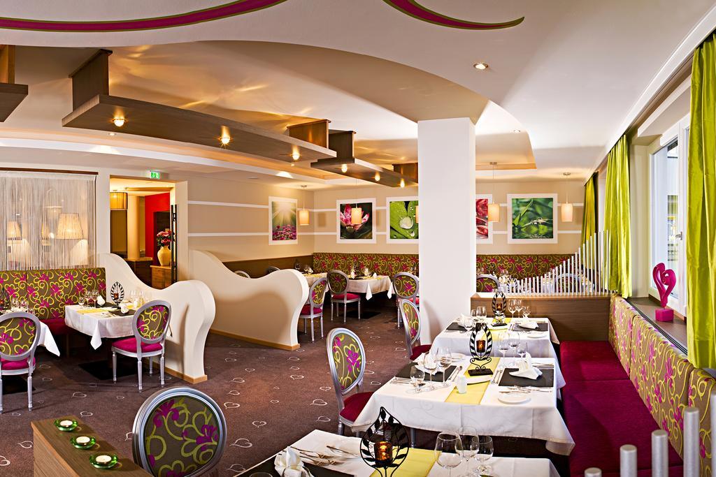 Alpen-Herz Romantik & Spa - Adults Only Ladis Exterior photo