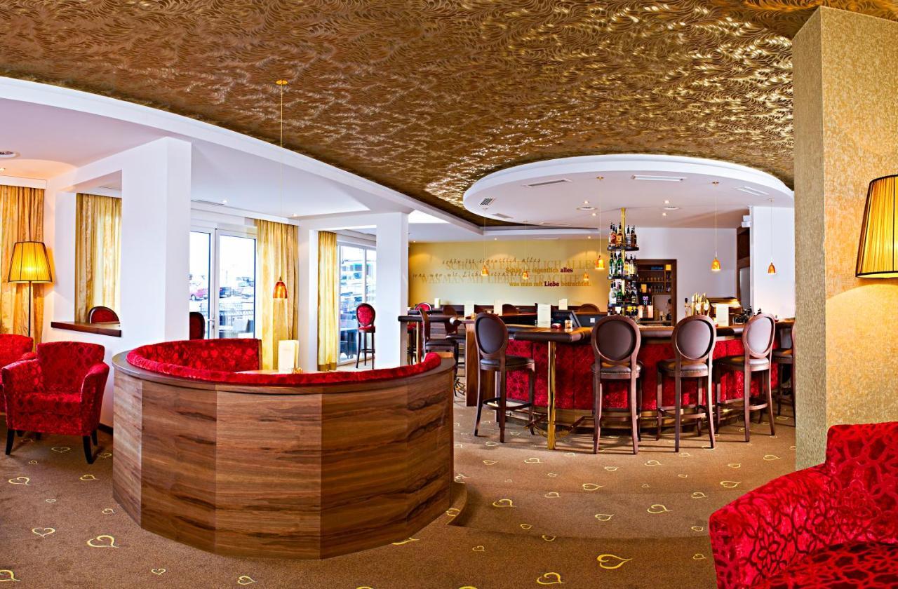 Alpen-Herz Romantik & Spa - Adults Only Ladis Exterior photo